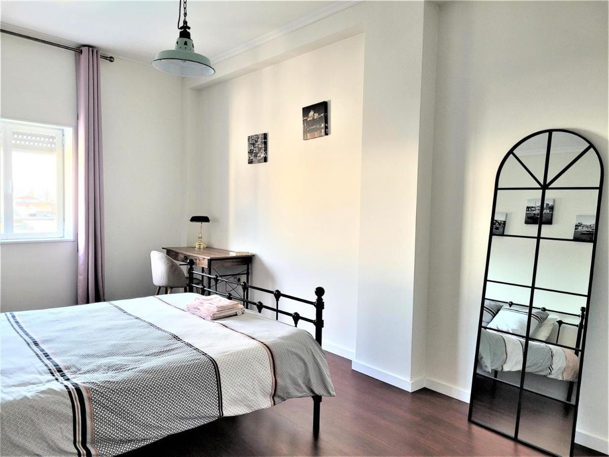 Апартаменти Charm City Center Apt 140M2 & Free Parking Брага Екстер'єр фото