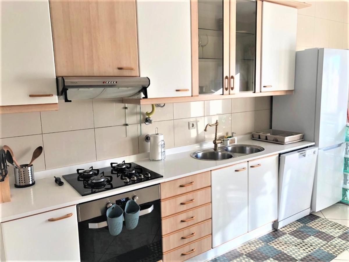 Апартаменти Charm City Center Apt 140M2 & Free Parking Брага Екстер'єр фото